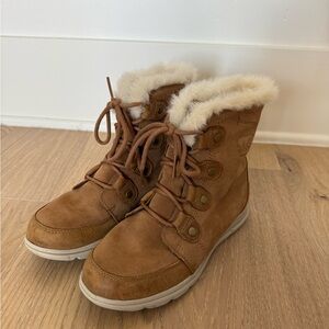 Sorel Tan Fur-Lined Waterproof Boots